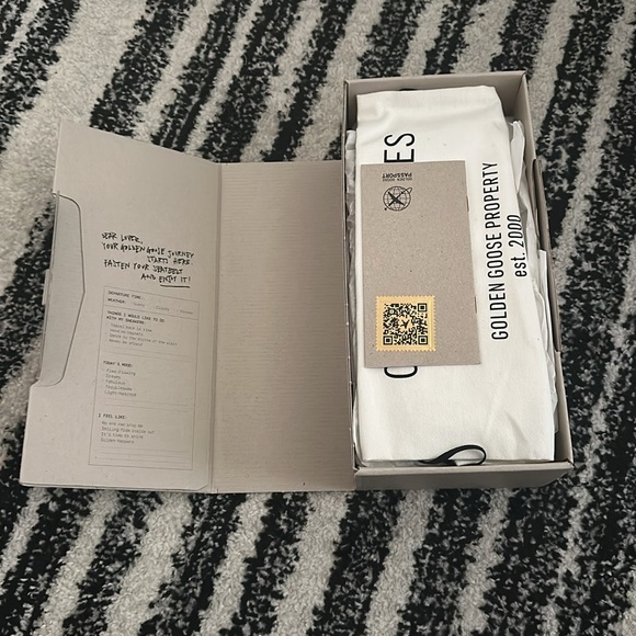 *Brand New* Golden Goose Ball Star Low Top Sneaker - Picture 2 of 4